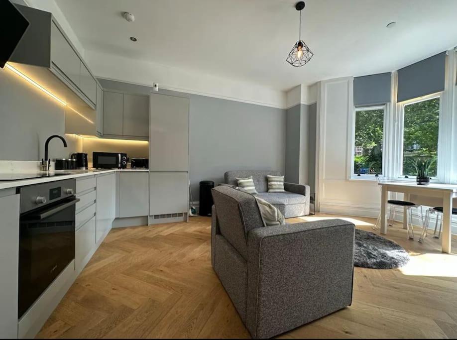 Superior Stay, Sophia Gardens, City Centre And Stadium Sleeps 4 Cardiff Eksteriør billede